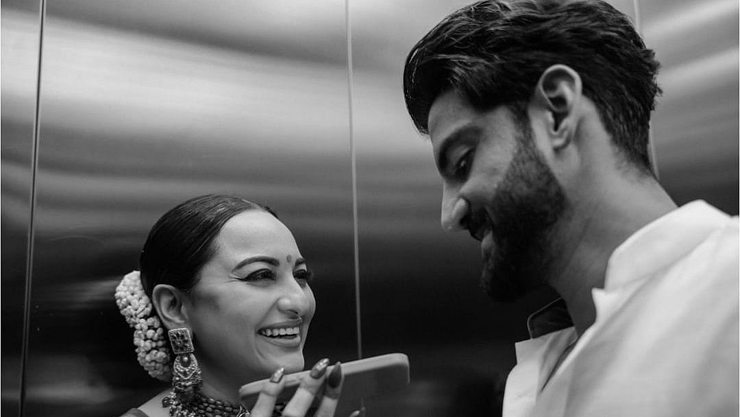 Instagram : Sonakshi Sinha and Zaheer Iqbal hear voice note sent by Shah Rukh Khan at their wedding